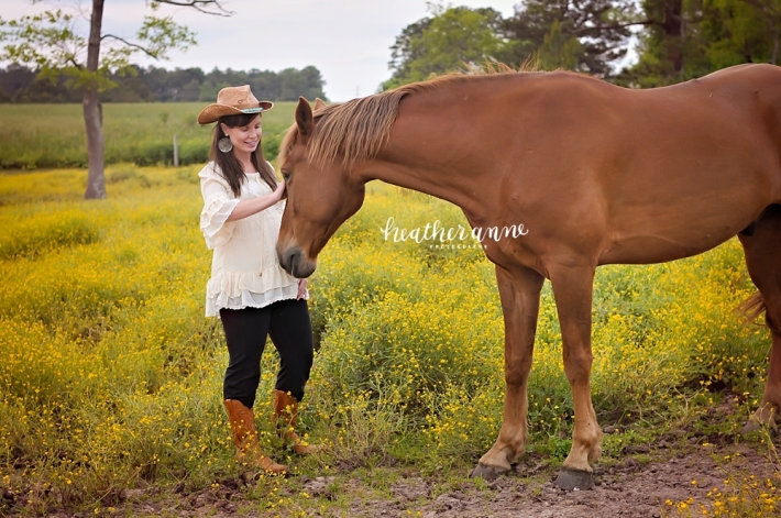 Raleigh Maternity Photos with Horses