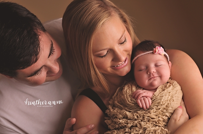 holly springs newborn photographer